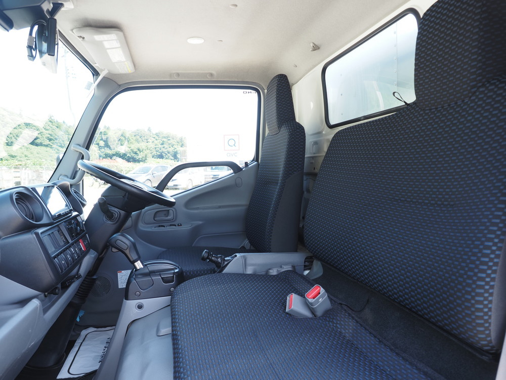 日野 デュトロ バン車 小型 2RG-XZC605M 年式 R2[写真23]