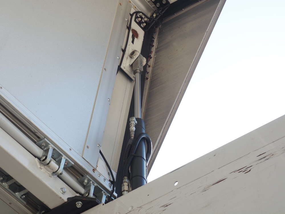 三菱ふそう スーパーグレート ウイング車 大型 QKG-FS54VZ 年式 H25[写真13]