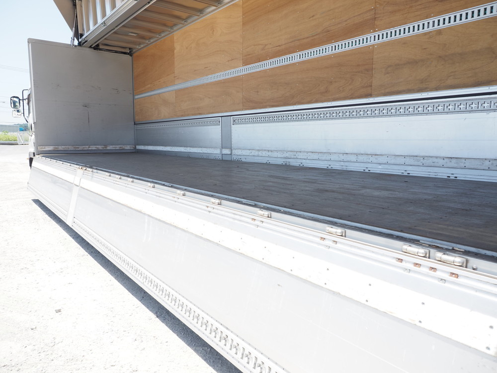 いすゞ ギガ ウイング車 大型 2PG-CYJ77C 年式 R2[写真19]