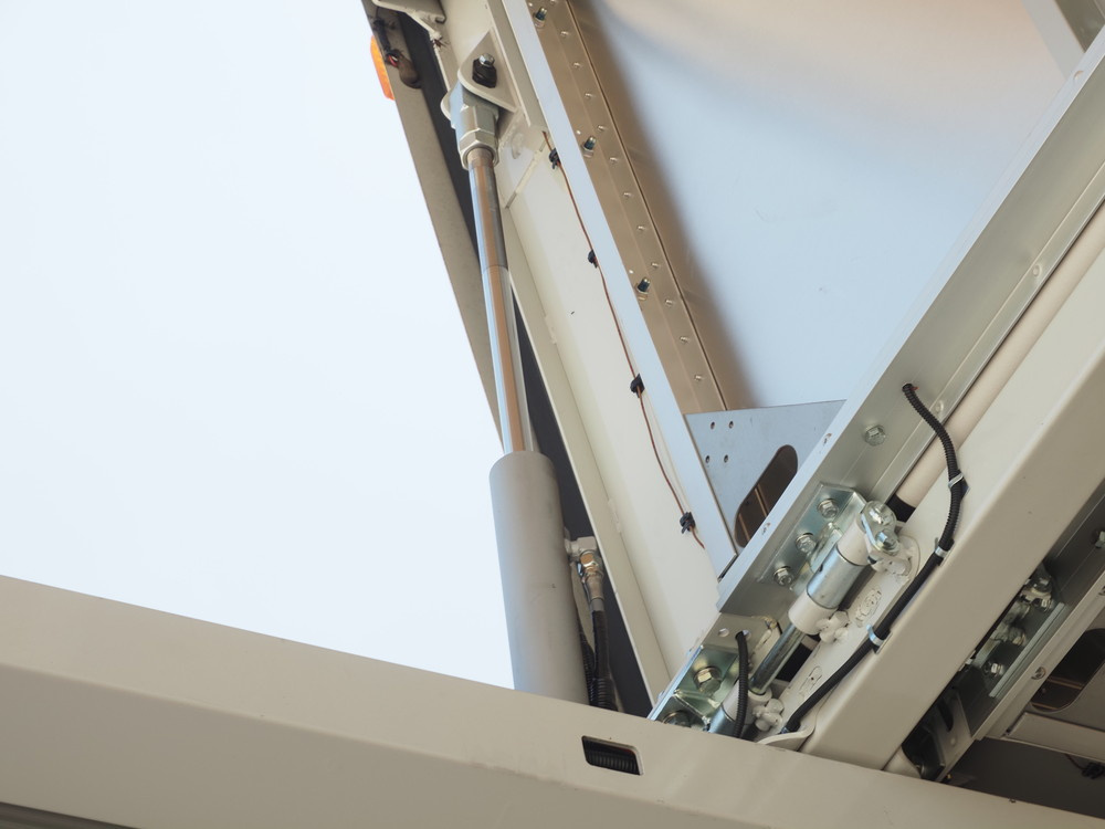 いすゞ フォワード ウイング車 中型 2RG-FRR90T2 年式 R3[写真20]