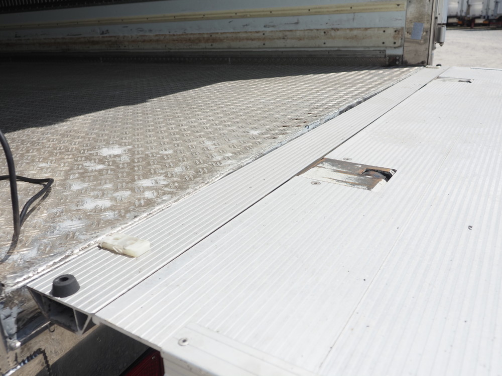 三菱ふそう スーパーグレート 冷凍バン 大型 QKG-FS54VZ 年式 H26[写真19]