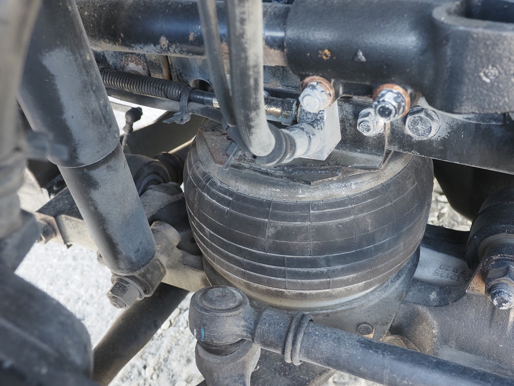 三菱ふそう スーパーグレート 冷凍ウイング 大型 QPG-FS65VZ 年式 H29[写真48]