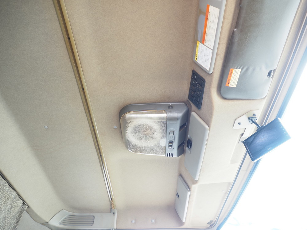 いすゞ ギガ ウイング車 大型 QKG-CYJ77A 年式 H24[写真40]
