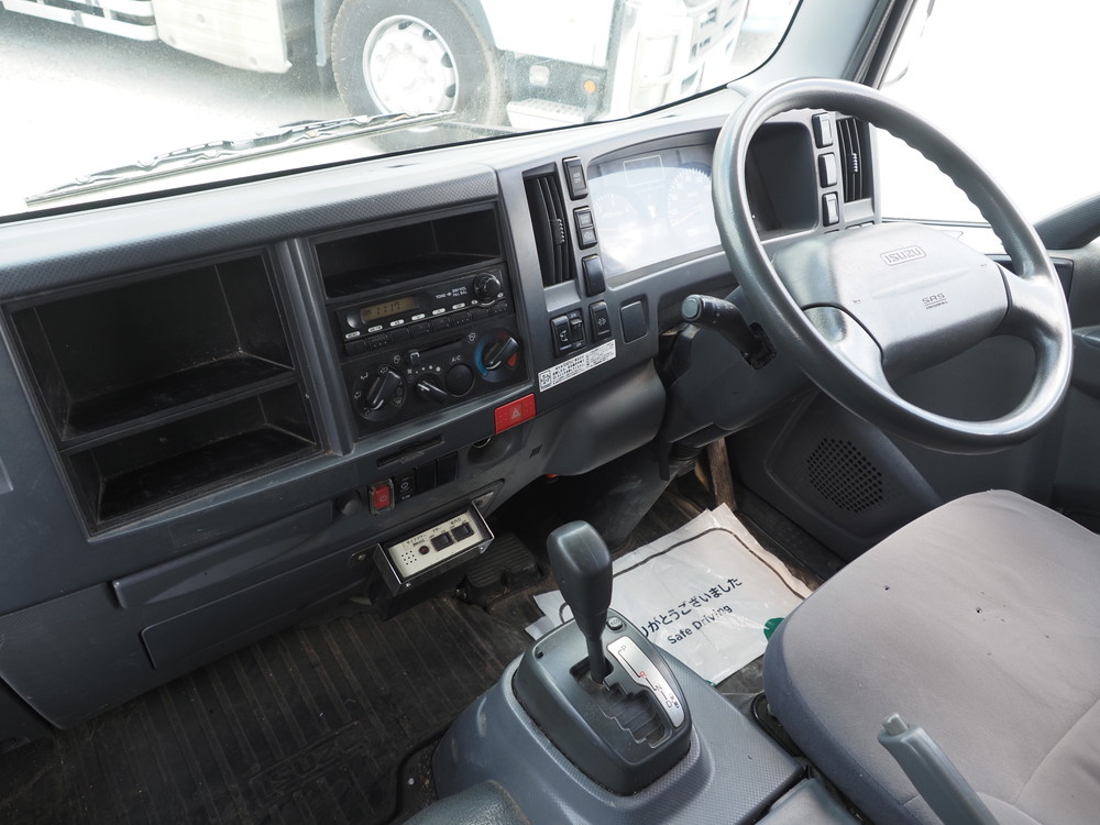 いすゞ エルフ バン車 小型 TKG-NPR85AN 年式 H26[写真19]