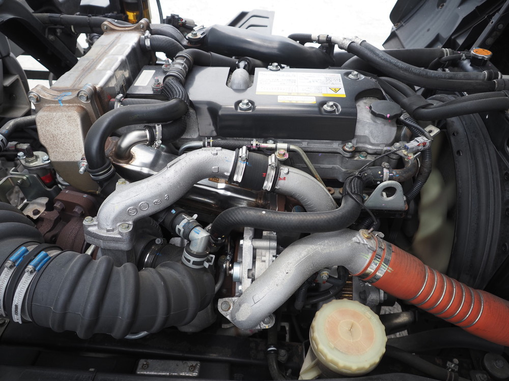 いすゞ フォワード 冷凍バン 中増t 2PG-FTR90V2 年式 H30[写真40]