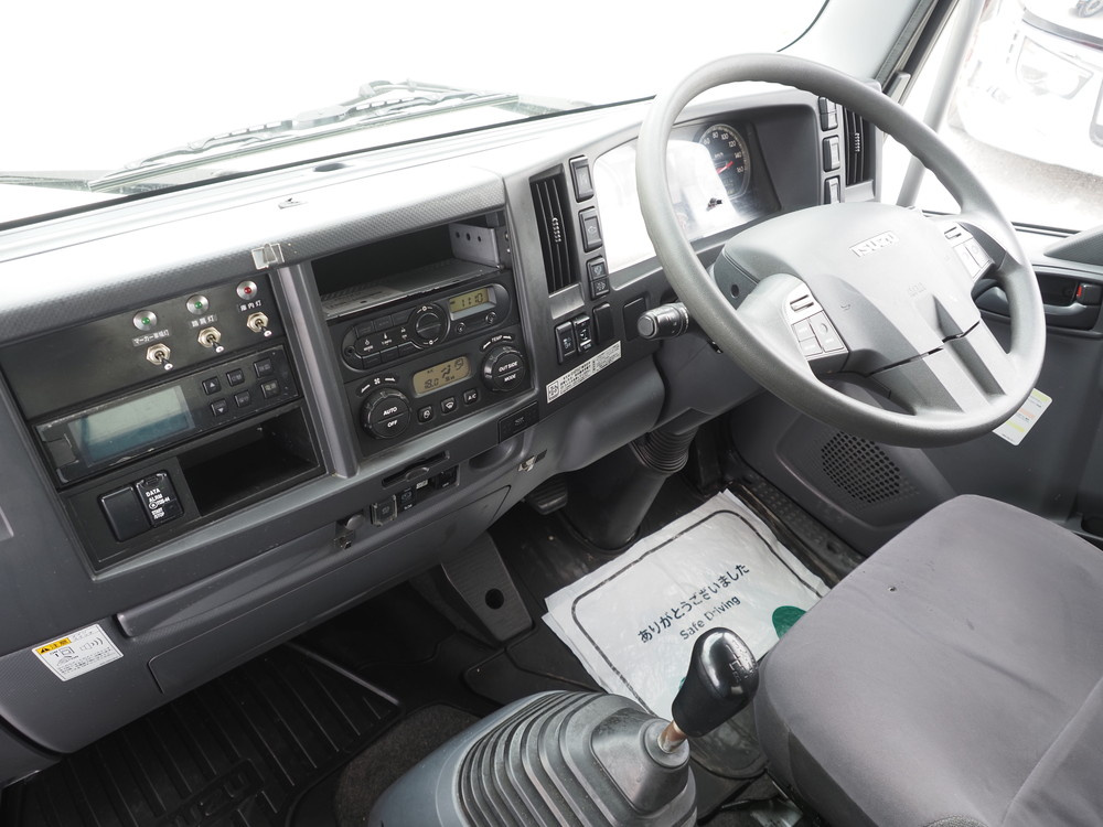 いすゞ フォワード 冷凍バン 中増t 2PG-FTR90V2 年式 H30[写真31]