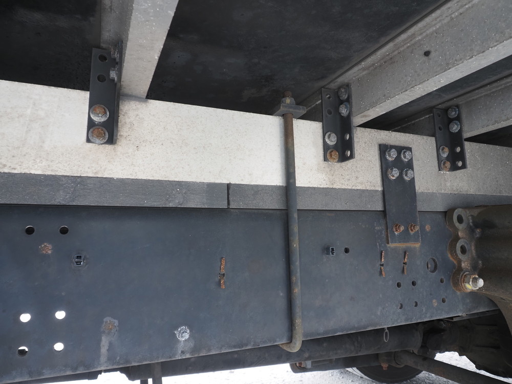 いすゞ フォワード 冷凍バン 中増t 2PG-FTR90V2 年式 H30[写真36]