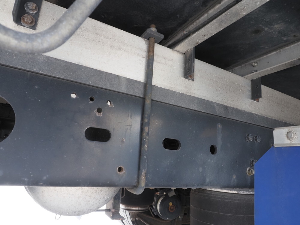 いすゞ フォワード 冷凍バン 中増t 2PG-FTR90V2 年式 H30[写真37]