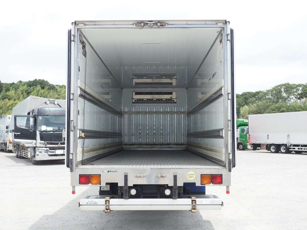 いすゞ フォワード 冷凍バン 中増t 2PG-FTR90V2 年式 H30[写真13]