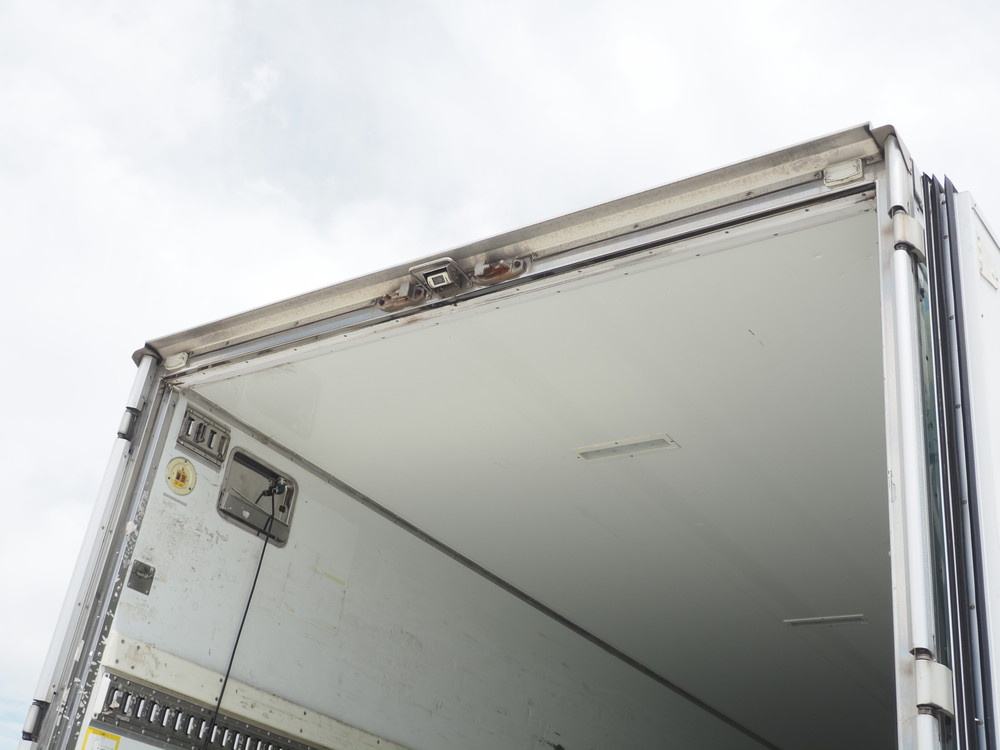 いすゞ フォワード 冷凍バン 中増t 2PG-FTR90V2 年式 H30[写真14]