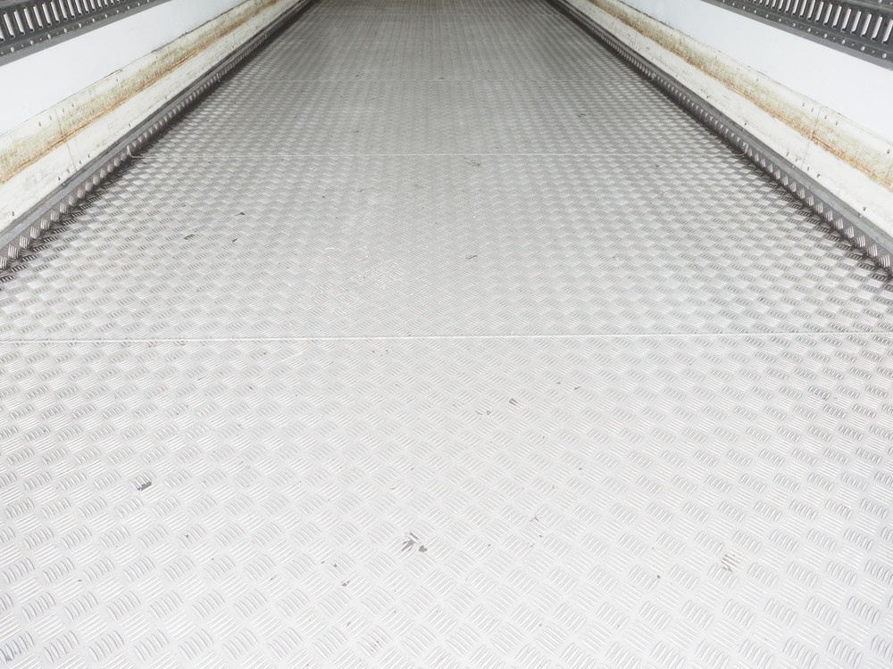 いすゞ フォワード 冷凍バン 中増t 2PG-FTR90V2 年式 H30[写真16]