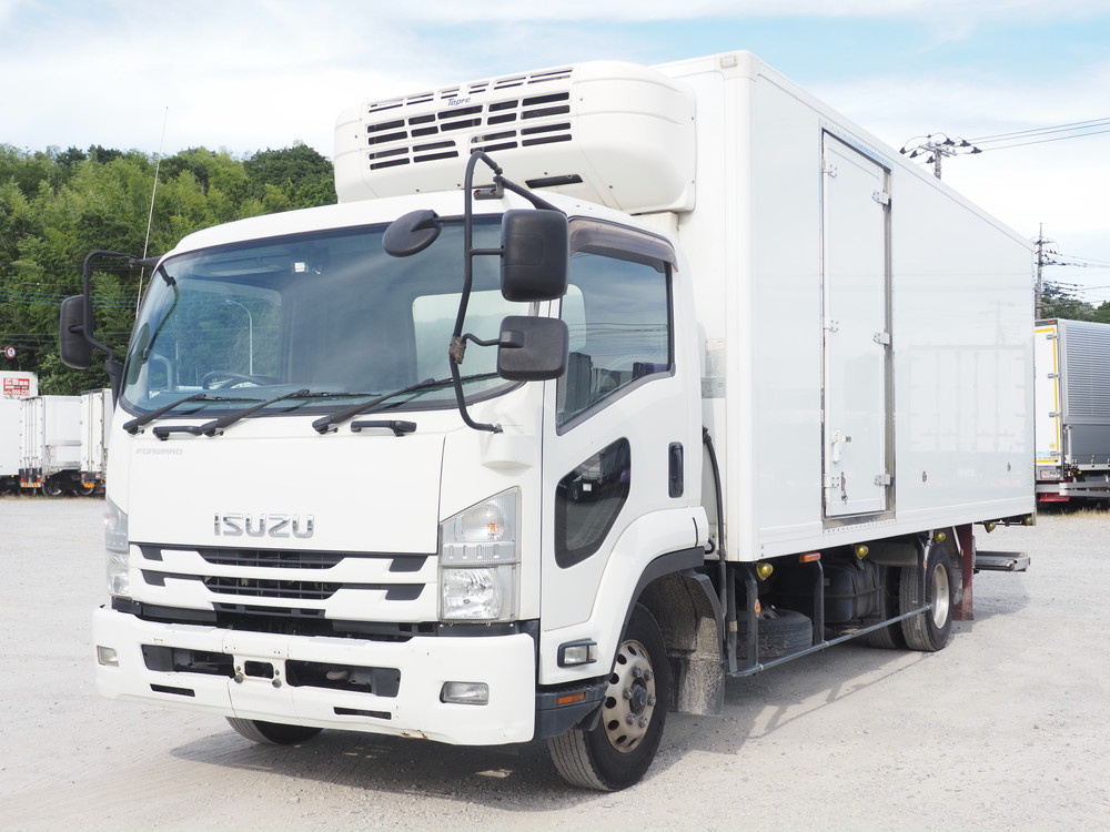 いすゞ フォワード 冷凍バン 中型 TKG-FRR90T2 年式 H29[写真01]