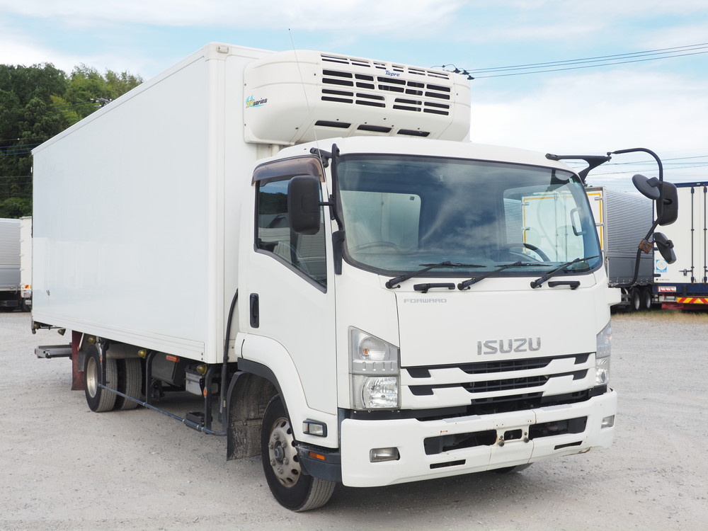いすゞ フォワード 冷凍バン 中型 TKG-FRR90T2 年式 H29[写真03]
