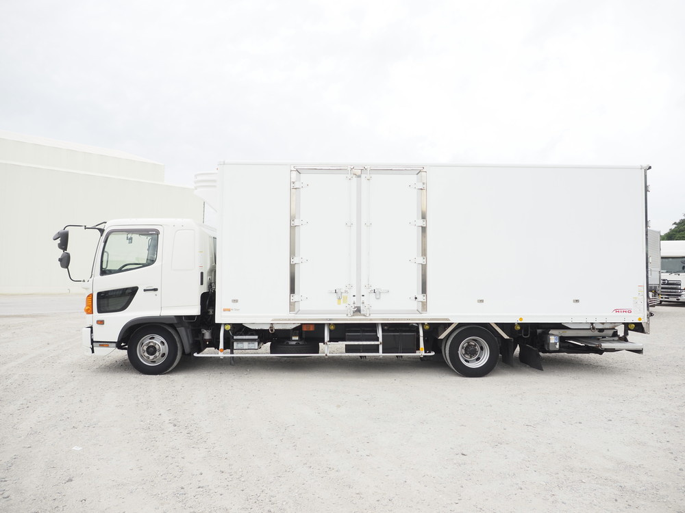 日野 レンジャープロ 冷凍バン 中型 TKG-FD9JLAG 年式 H28[写真12]