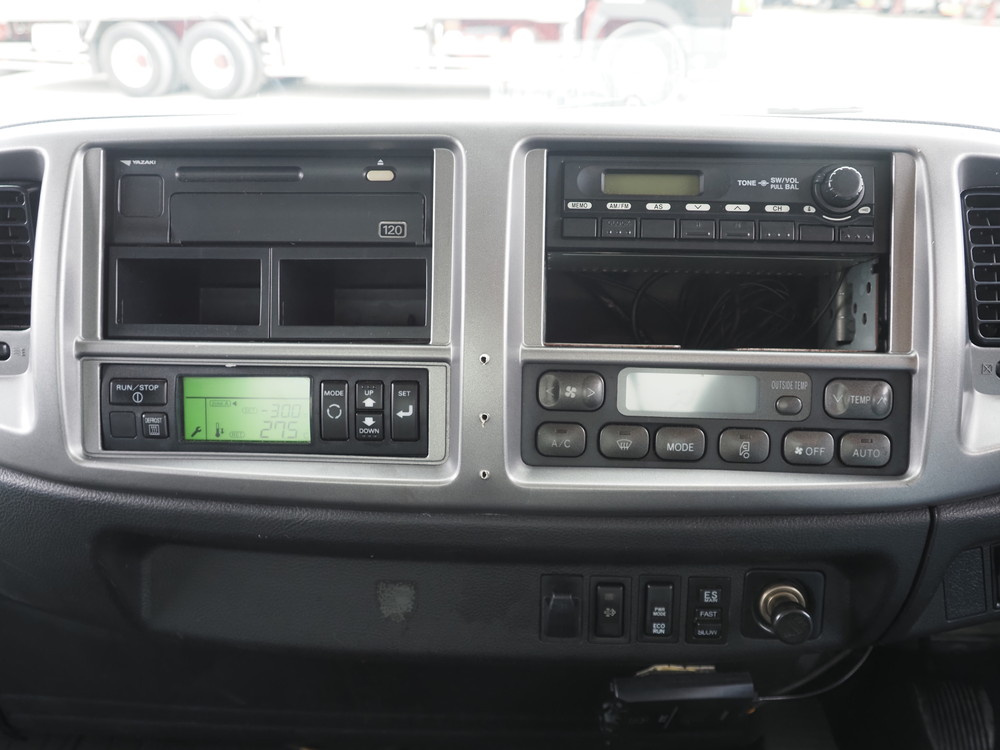 日野 レンジャープロ 冷凍バン 中型 TKG-FD9JLAG 年式 H28[写真31]