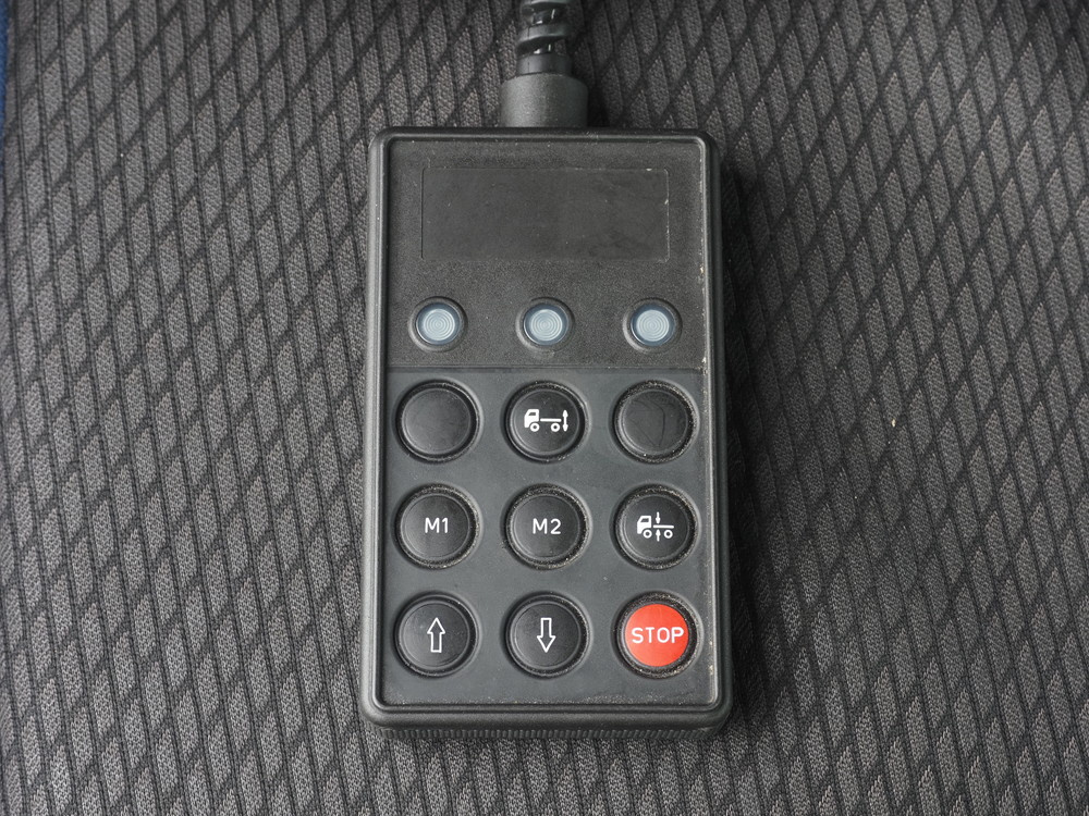 いすゞ ギガ 冷凍バン 大型 QPG-CYJ77B 年式 H29[写真26]