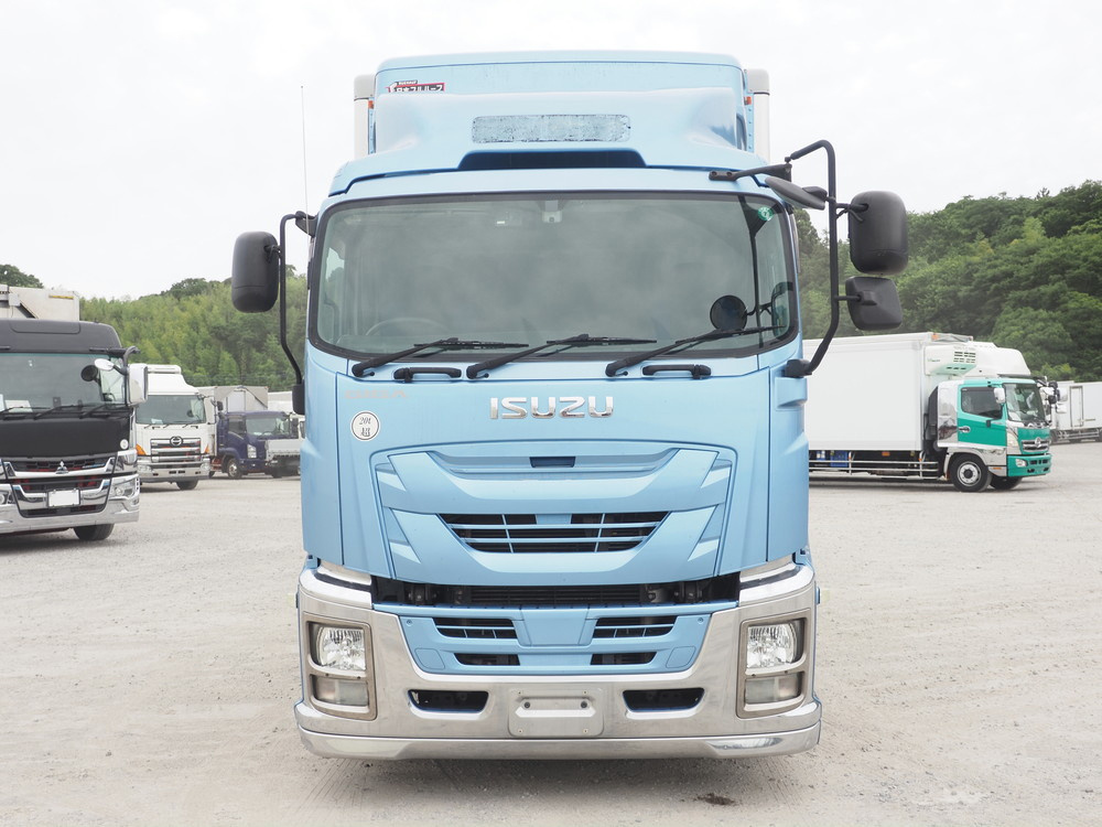 いすゞ ギガ 冷凍バン 大型 QPG-CYJ77B 年式 H29[写真02]