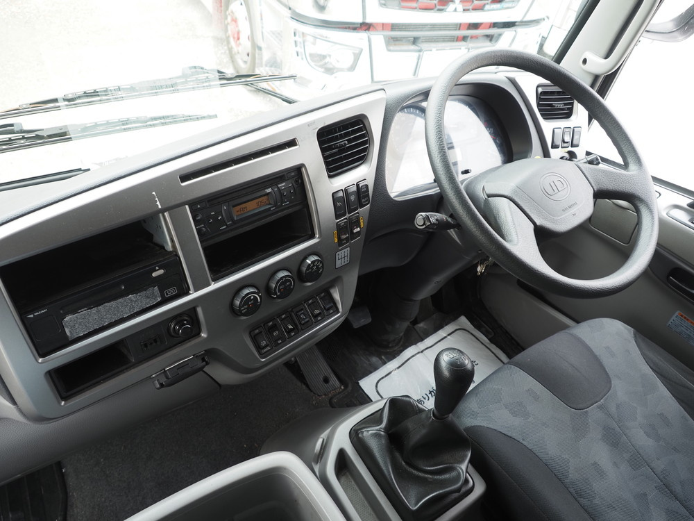 UDトラックス コンドル 平ボディ 中増t QKG-PK39LH 年式 H28[写真28]
