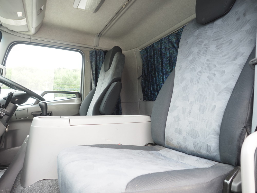 UDトラックス コンドル 平ボディ 中増t QKG-PK39LH 年式 H28[写真32]