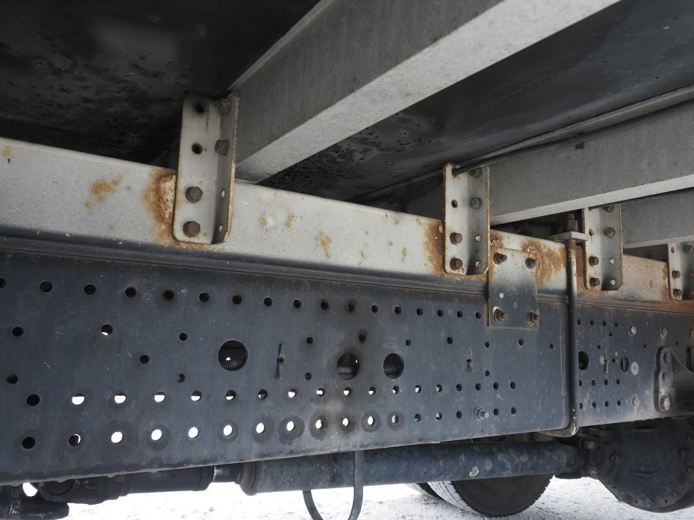 いすゞ フォワード バン車 中型 TKG-FRR90S2 年式 H26[写真24]