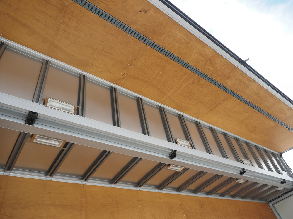 日野 プロフィア ウイング車 大型 QPG-FR1EXEG 年式 H27[写真20]