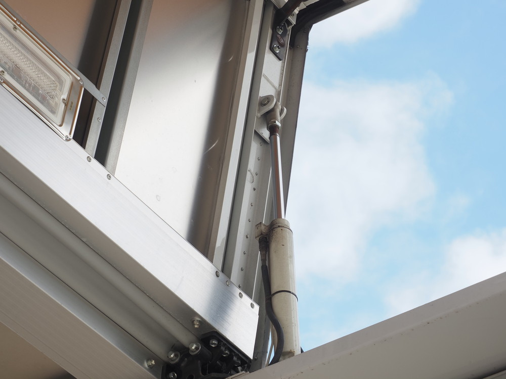 日野 プロフィア ウイング車 大型 QPG-FR1EXEG 年式 H27[写真17]