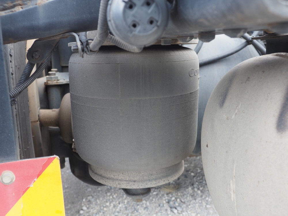 いすゞ ギガ トラクタ 大型 QKG-EXD52AD 年式 H27[写真27]