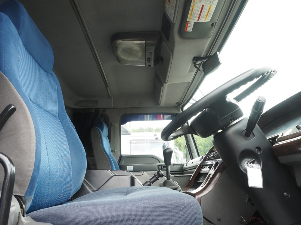 いすゞ ギガ 平ボディ 大型 QKG-CYL77A 年式 H25[写真27]