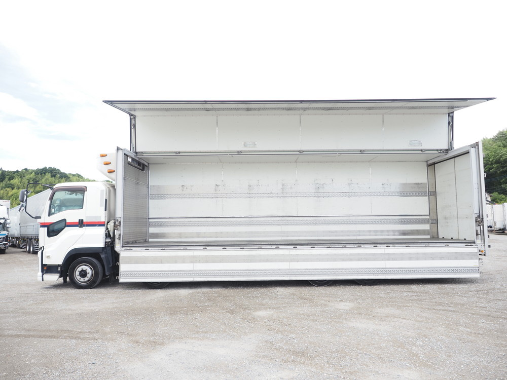 いすゞ ギガ 冷凍ウイング 大型 QKG-CYJ77B 年式 H28[写真17]