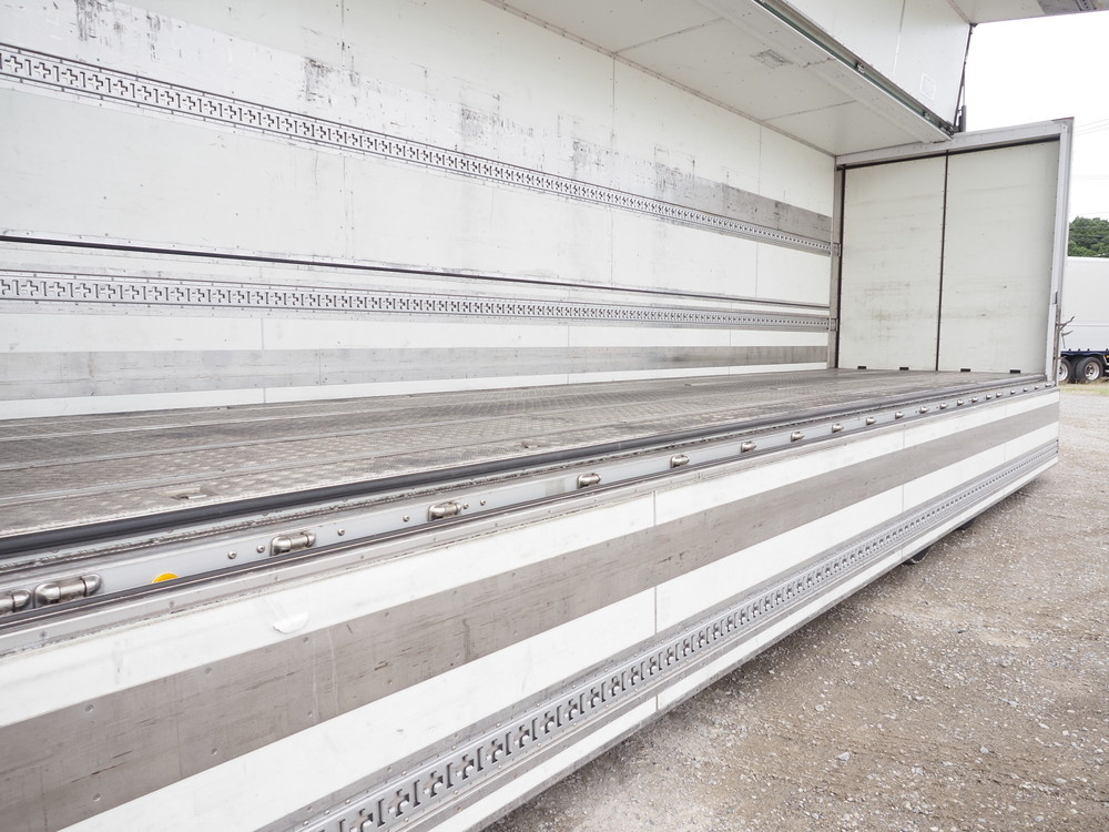 いすゞ ギガ 冷凍ウイング 大型 QKG-CYJ77B 年式 H28[写真21]