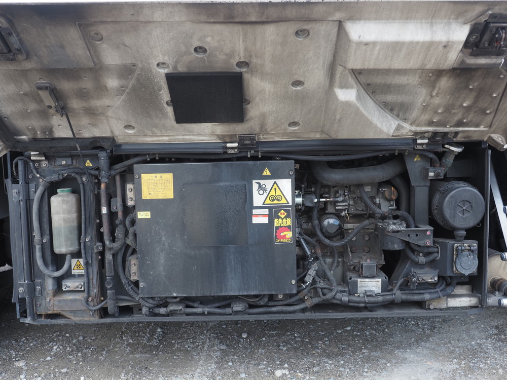 いすゞ ギガ 冷凍ウイング 大型 QKG-CYJ77B 年式 H28[写真28]