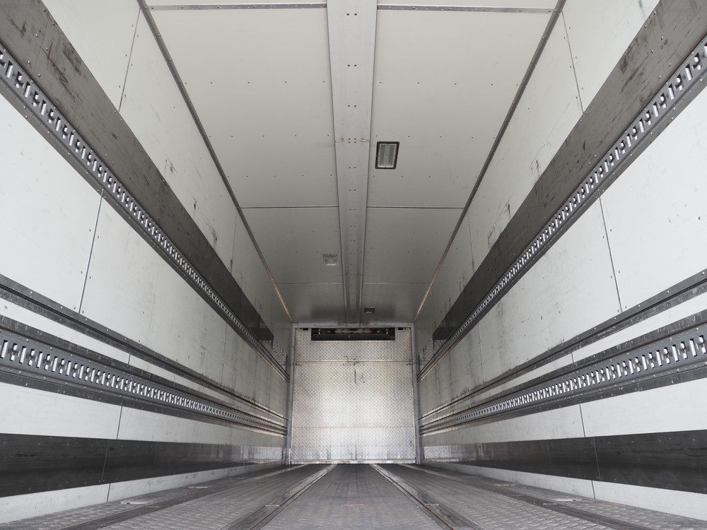 いすゞ ギガ 冷凍ウイング 大型 QKG-CYJ77B 年式 H28[写真31]