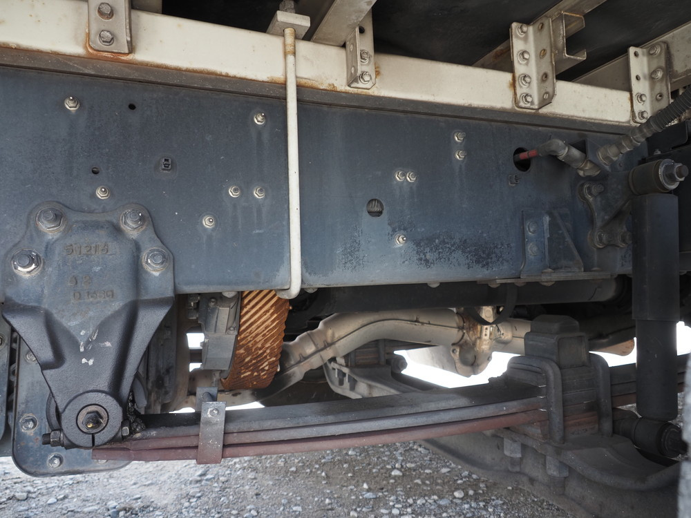 いすゞ ギガ 冷凍ウイング 大型 QKG-CYJ77B 年式 H28[写真46]