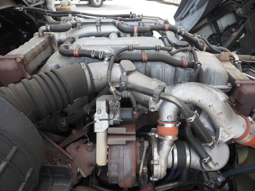 いすゞ ギガ 冷凍ウイング 大型 QKG-CYJ77B 年式 H28[写真51]