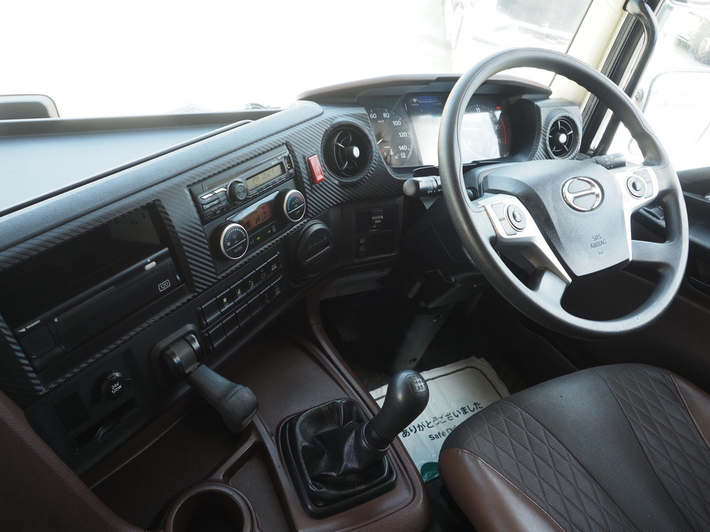 日野 プロフィア ウイング車 大型 2DG-FW1AHG 年式 R1[写真37]