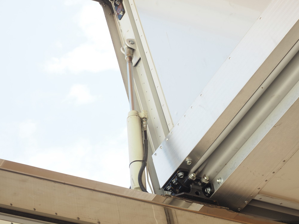 日野 プロフィア ウイング車 大型 2DG-FW1AHG 年式 R1[写真18]