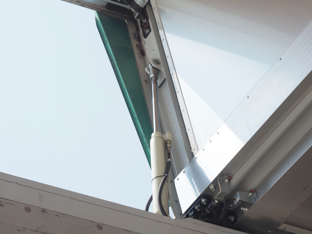 日野 プロフィア ウイング車 大型 2DG-FW1AHG 年式 R1[写真23]