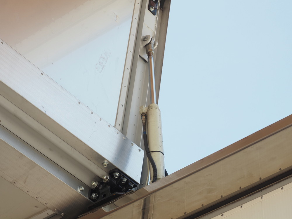 日野 プロフィア ウイング車 大型 2DG-FW1AHG 年式 R1[写真24]