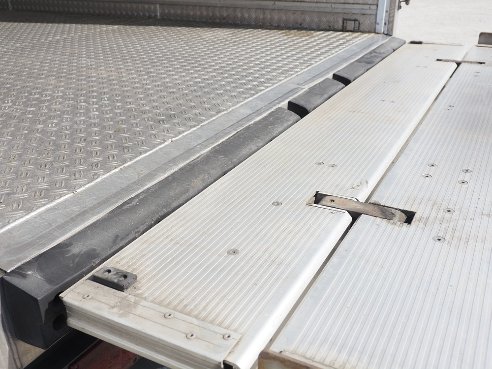 いすゞ エルフ 冷凍バン 小型 TPG-NPR85AN 年式 H28[写真22]