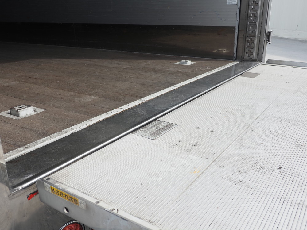 三菱ふそう スーパーグレート ウイング車 大型 QPG-FS65VZ 年式 H28[写真31]