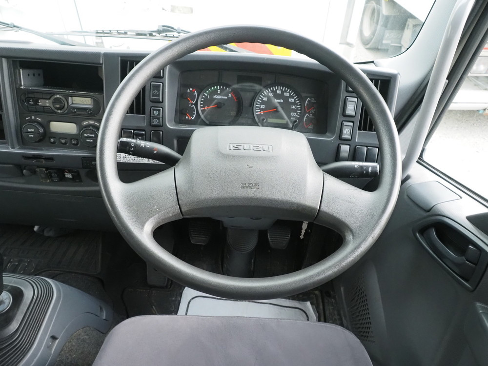 いすゞ フォワード 冷凍バン 中型 TKG-FRR90T2 年式 H29[写真24]