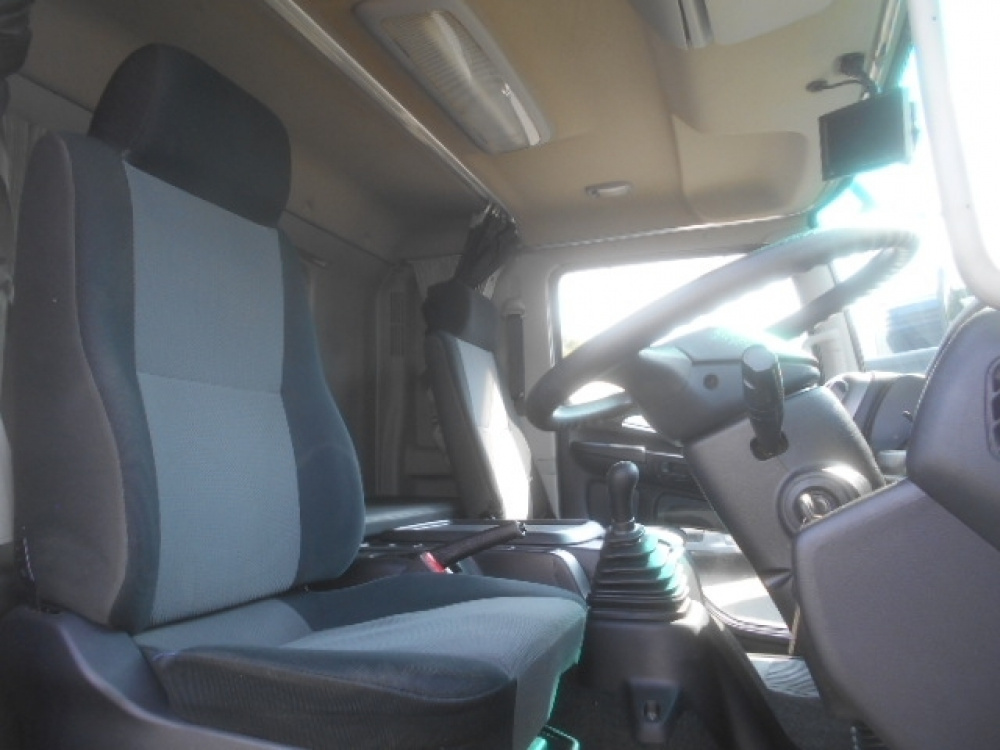 日野 レンジャー 冷凍ウイング 中型 TKG-FD9JLAG 年式 H27[写真10]