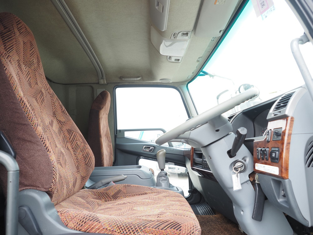 三菱ふそう ファイター 冷凍バン 中型 PDG-FK61F 年式 H20[写真22]