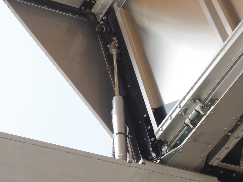 いすゞ  ウイング車 大型 2PG-CYJ77C 年式 R1[写真20]