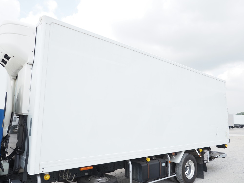 いすゞ フォワード 冷凍バン 中型 TKG-FRR90S2 年式 H26[写真12]