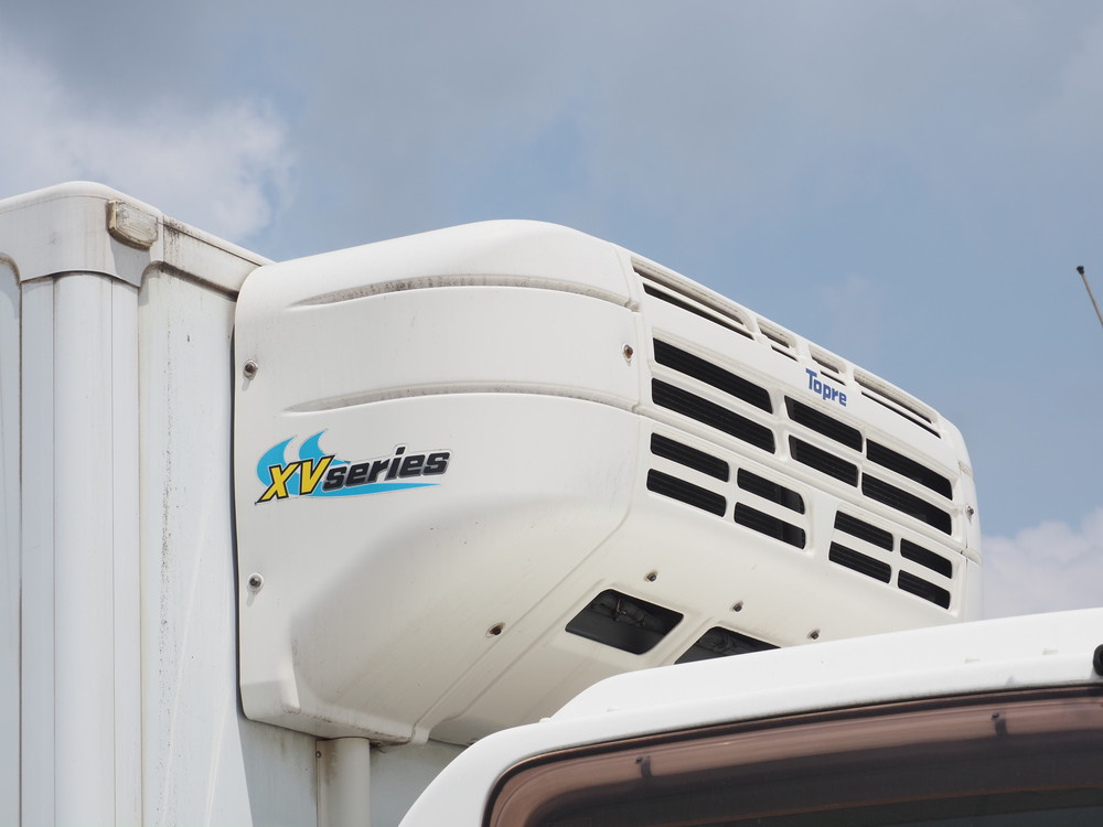 いすゞ フォワード 冷凍バン 中型 TKG-FRR90S2 年式 H26[写真08]