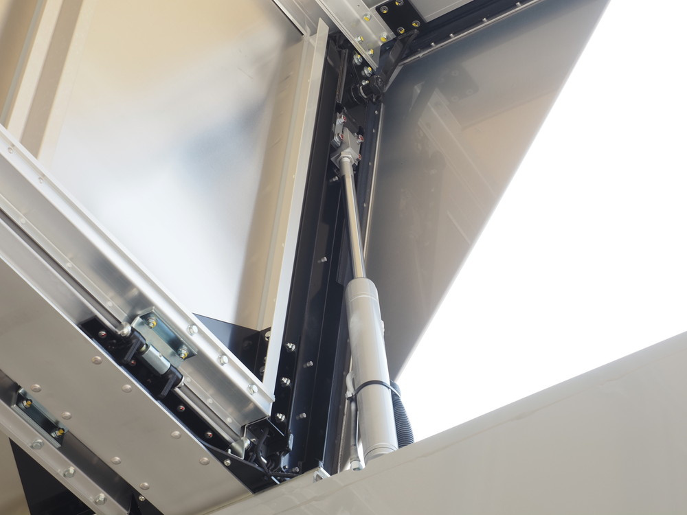 UDトラックス クオン ウイング車 大型 2PG-CG4FA 年式 R6[写真13]