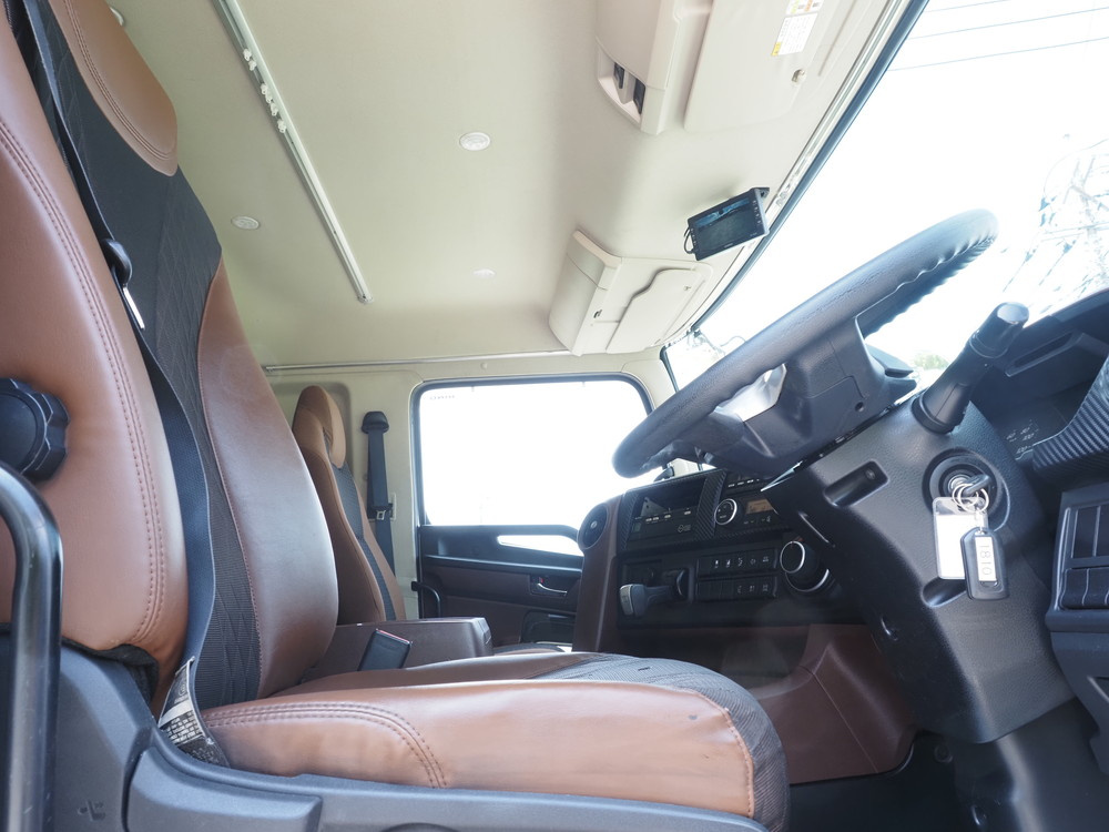 日野 プロフィア 平ボディ 大型 2DG-FW1AHJ 年式 H30[写真23]