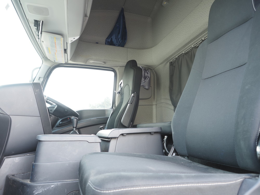 いすゞ ギガ ウイング車 大型 2PG-CYJ77C 年式 R3[写真37]