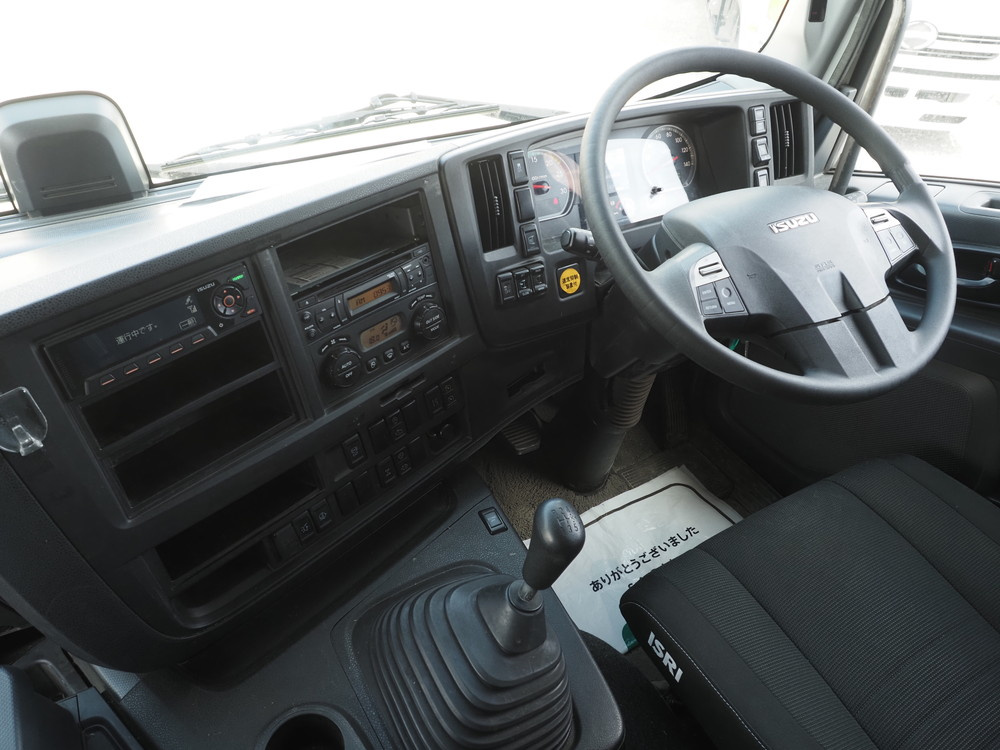 いすゞ ギガ ウイング車 大型 2PG-CYJ77C 年式 R3[写真32]